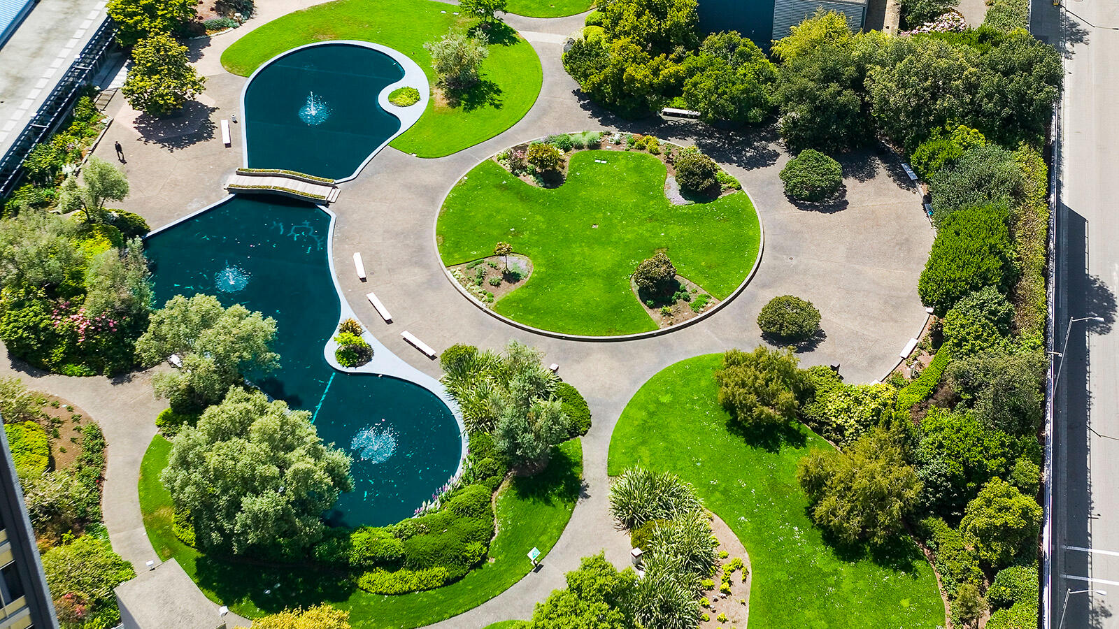 Kaiser Center roof garden
